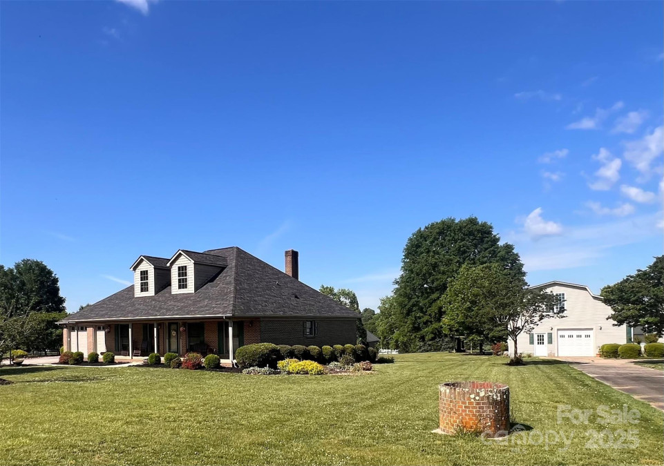 1351 Hardin Rd Dallas, NC 28034