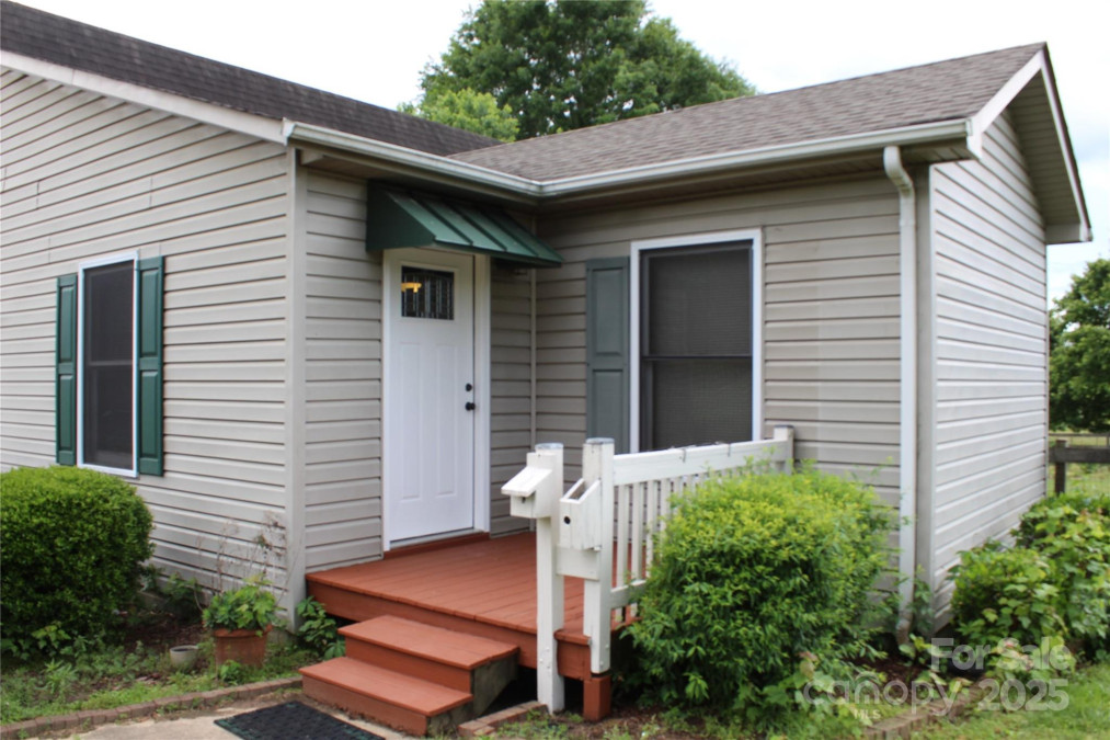 1351 Hardin Rd Dallas, NC 28034