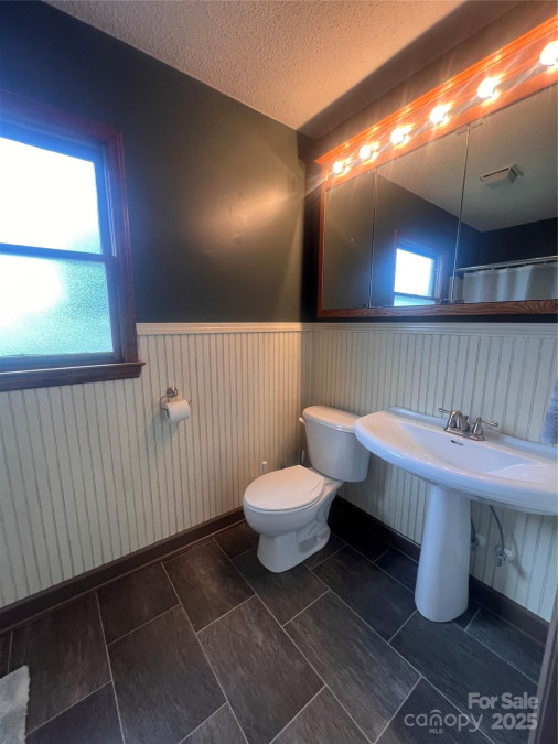 1351 Hardin Rd Dallas, NC 28034