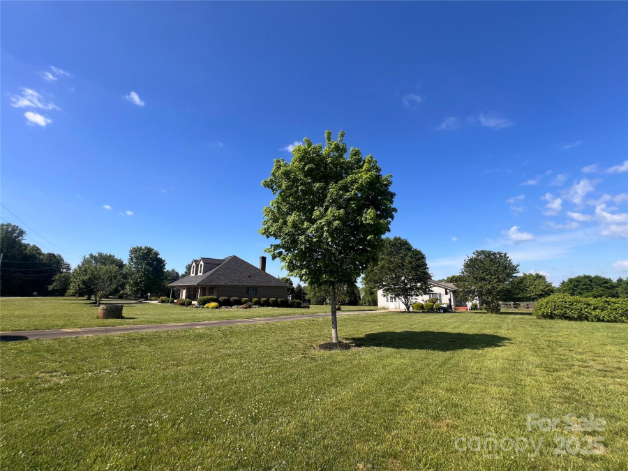 1351 Hardin Rd Dallas, NC 28034