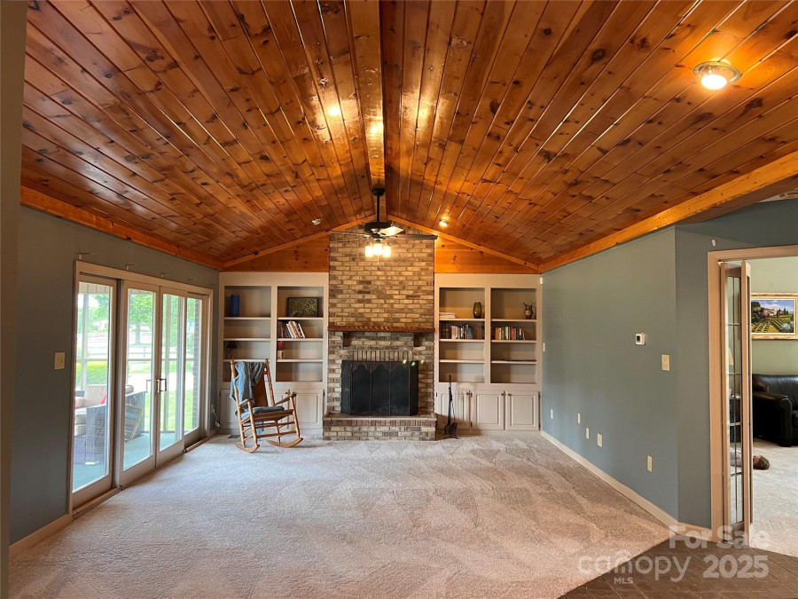 1351 Hardin Rd Dallas, NC 28034