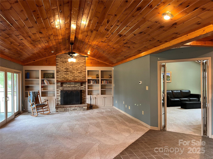 1351 Hardin Rd Dallas, NC 28034