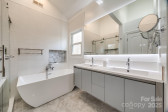 2702 Oxborough Dr Matthews, NC 28105