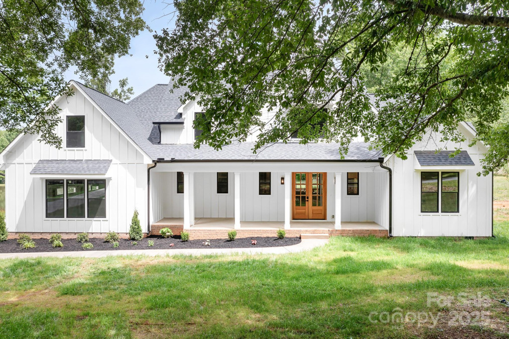 104 Arbor Dr Waxhaw, NC 28173