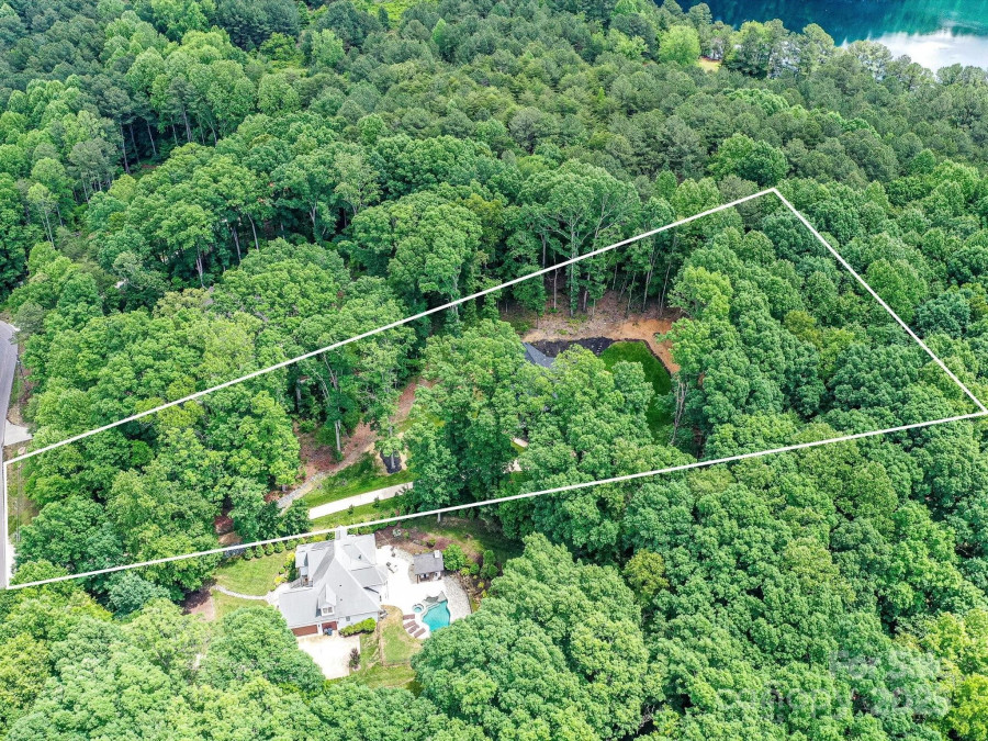 167 Greenbay Rd Mooresville, NC 28117