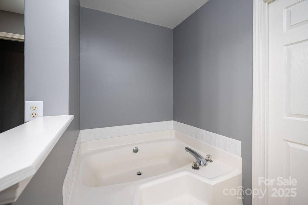 1111 Lizzie Ln Salisbury, NC 28147