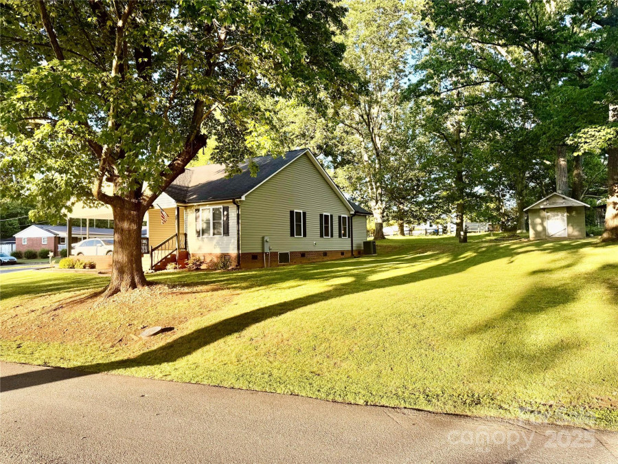312 Shady Ln Lincolnton, NC 28092