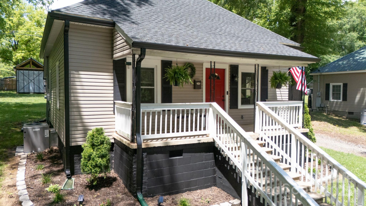 118 Sunset Dr Clover, SC 29710