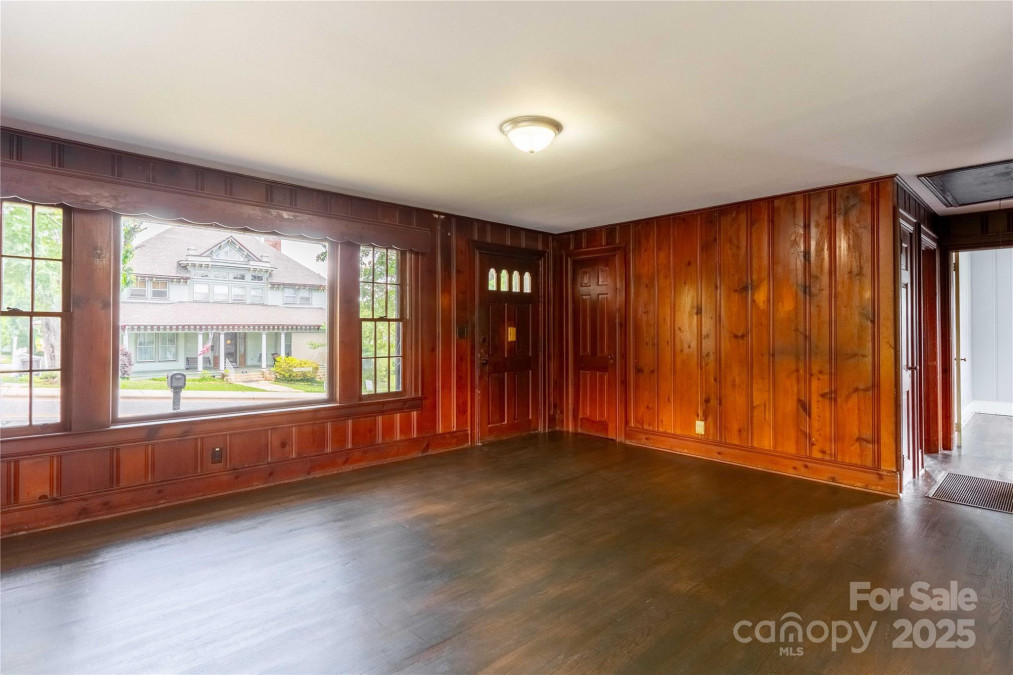 103 Madison St Marion, NC 28752