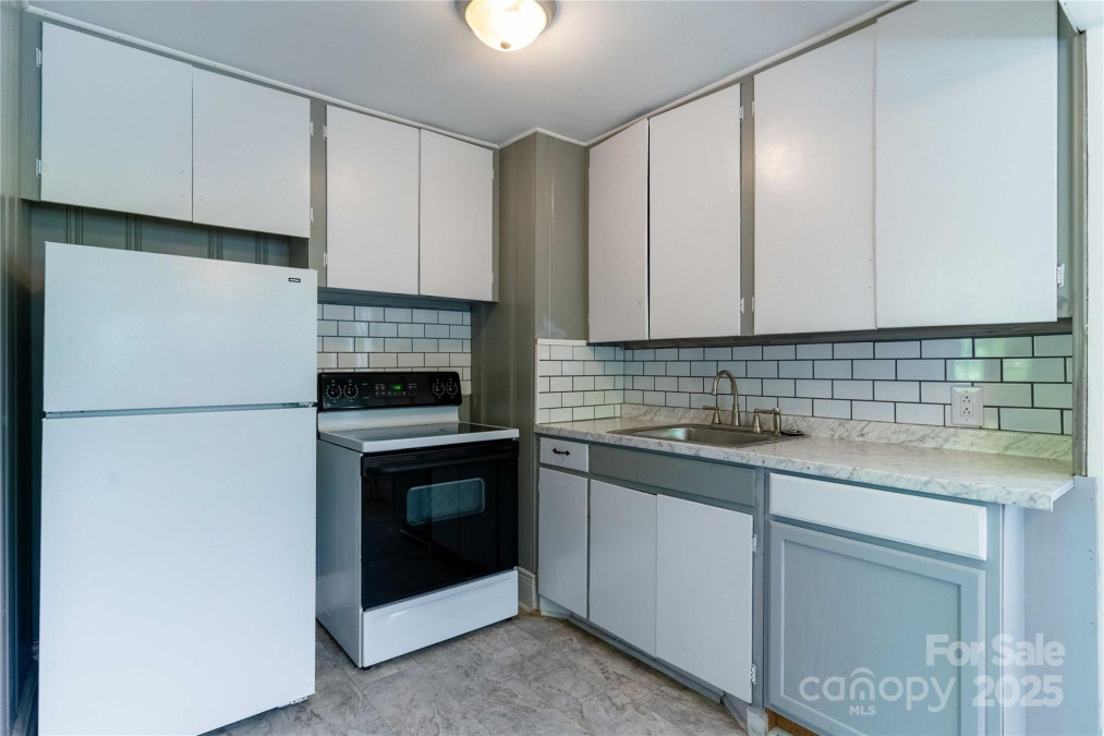 103 Madison St Marion, NC 28752