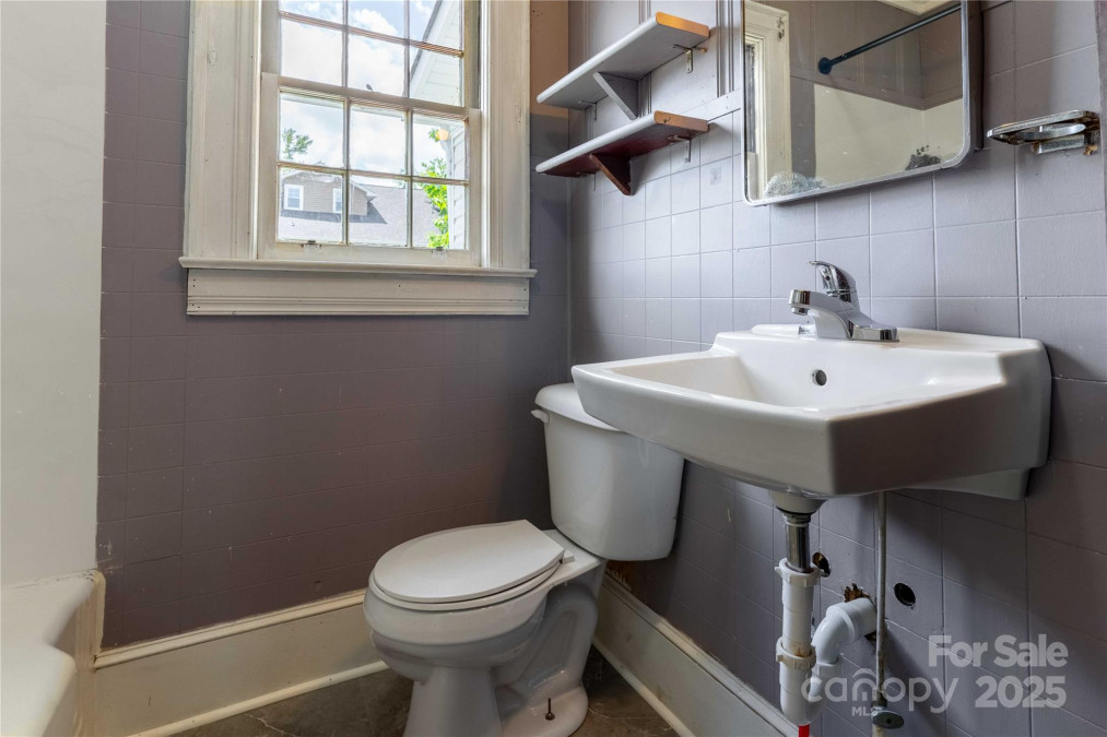103 Madison St Marion, NC 28752