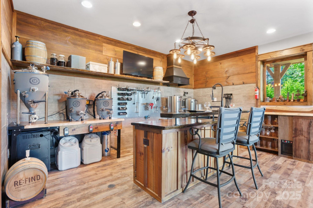 2775 Campbells Tc Nebo, NC 28761