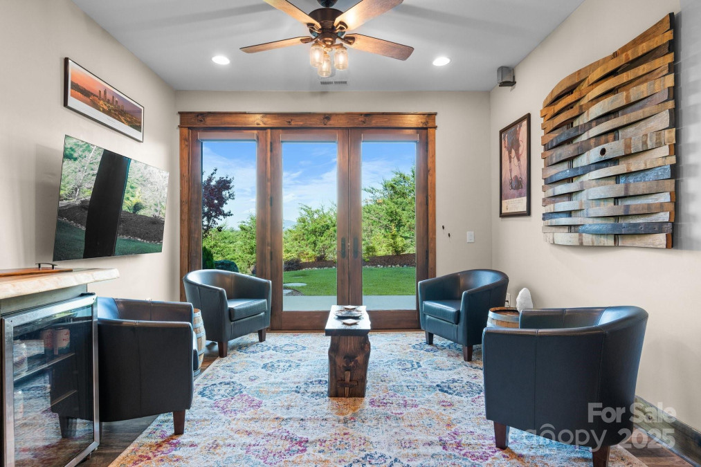 2775 Campbells Tc Nebo, NC 28761