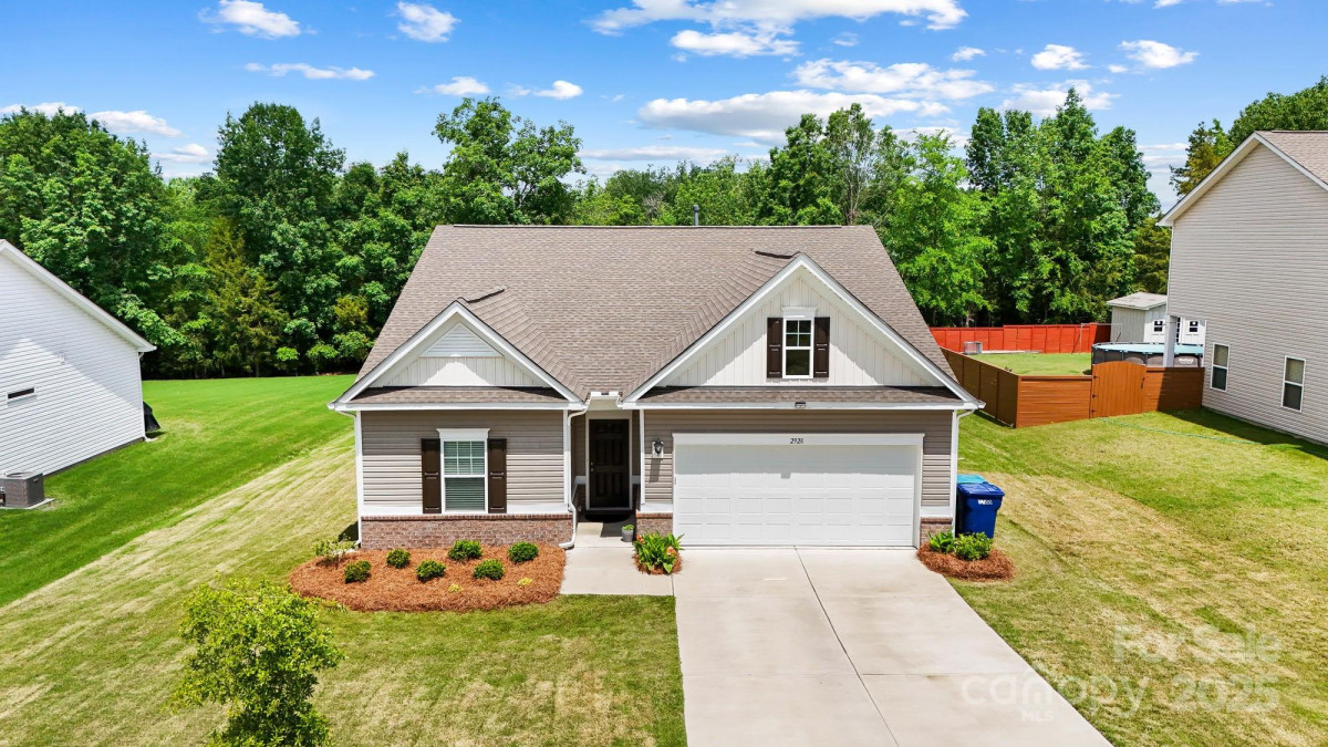 2928 Parkwest Dr Albemarle, NC 28001