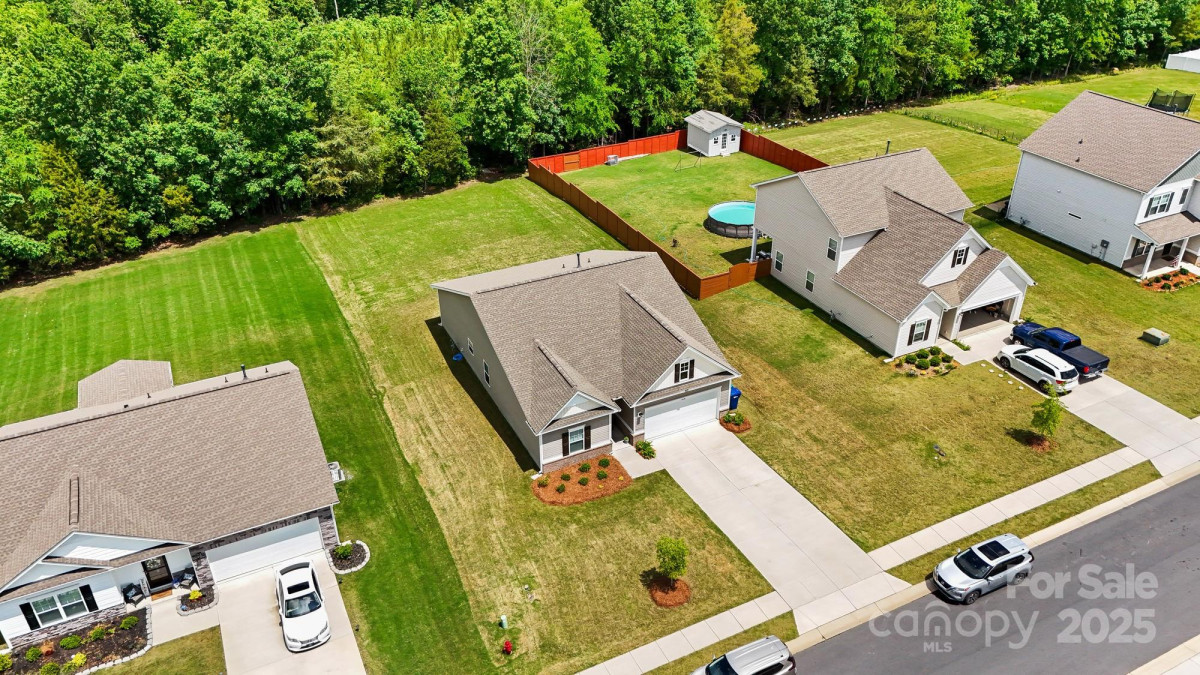 2928 Parkwest Dr Albemarle, NC 28001
