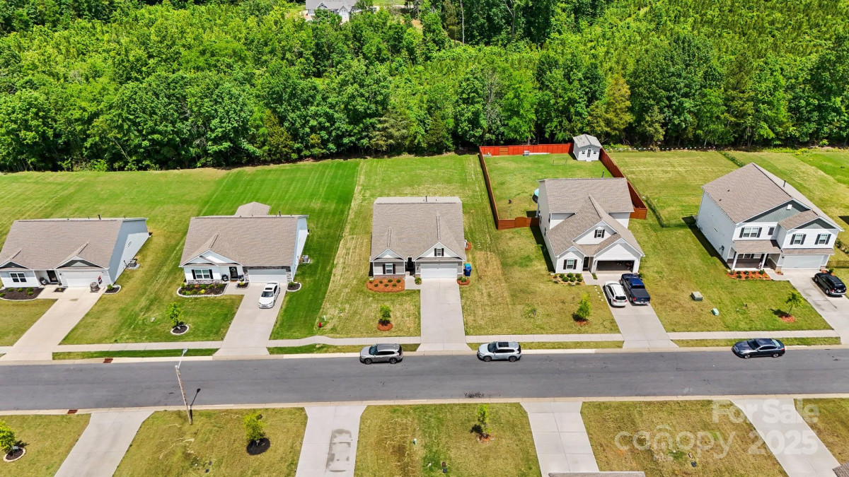 2928 Parkwest Dr Albemarle, NC 28001