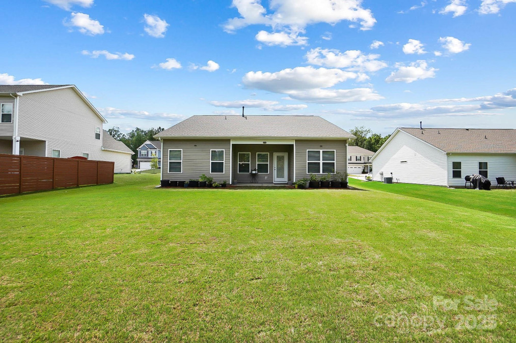 2928 Parkwest Dr Albemarle, NC 28001