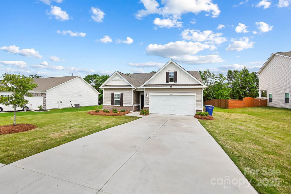 2928 Parkwest Dr Albemarle, NC 28001