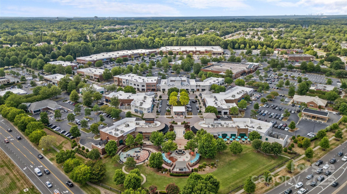 8410 Darcy Hopkins Dr Charlotte, NC 28277
