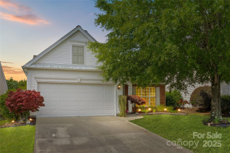 8410 Darcy Hopkins Dr Charlotte, NC 28277