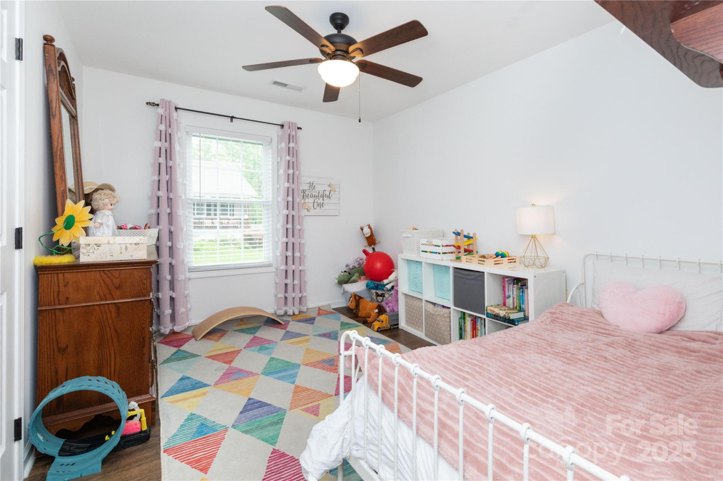 28 Trillium Meadows Ln Hendersonville, NC 28792