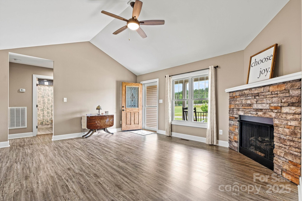 3645 Kimber Ln Sherrills Ford, NC 28673