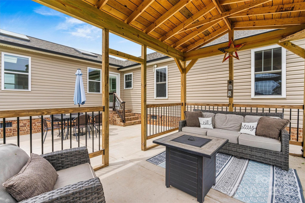 3645 Kimber Ln Sherrills Ford, NC 28673