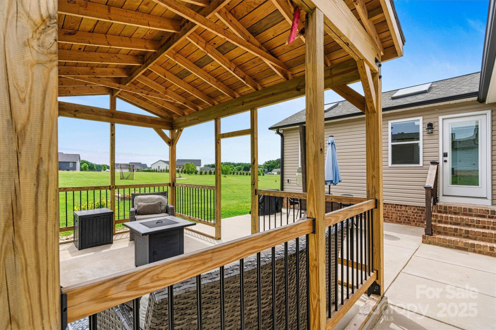 3645 Kimber Ln Sherrills Ford, NC 28673