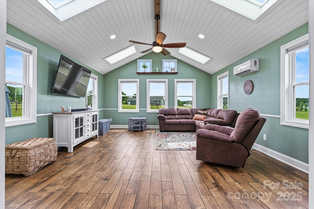 3645 Kimber Ln Sherrills Ford, NC 28673