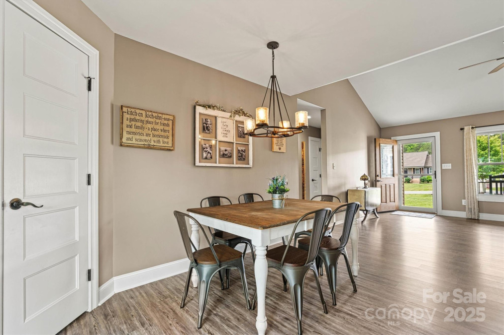 3645 Kimber Ln Sherrills Ford, NC 28673
