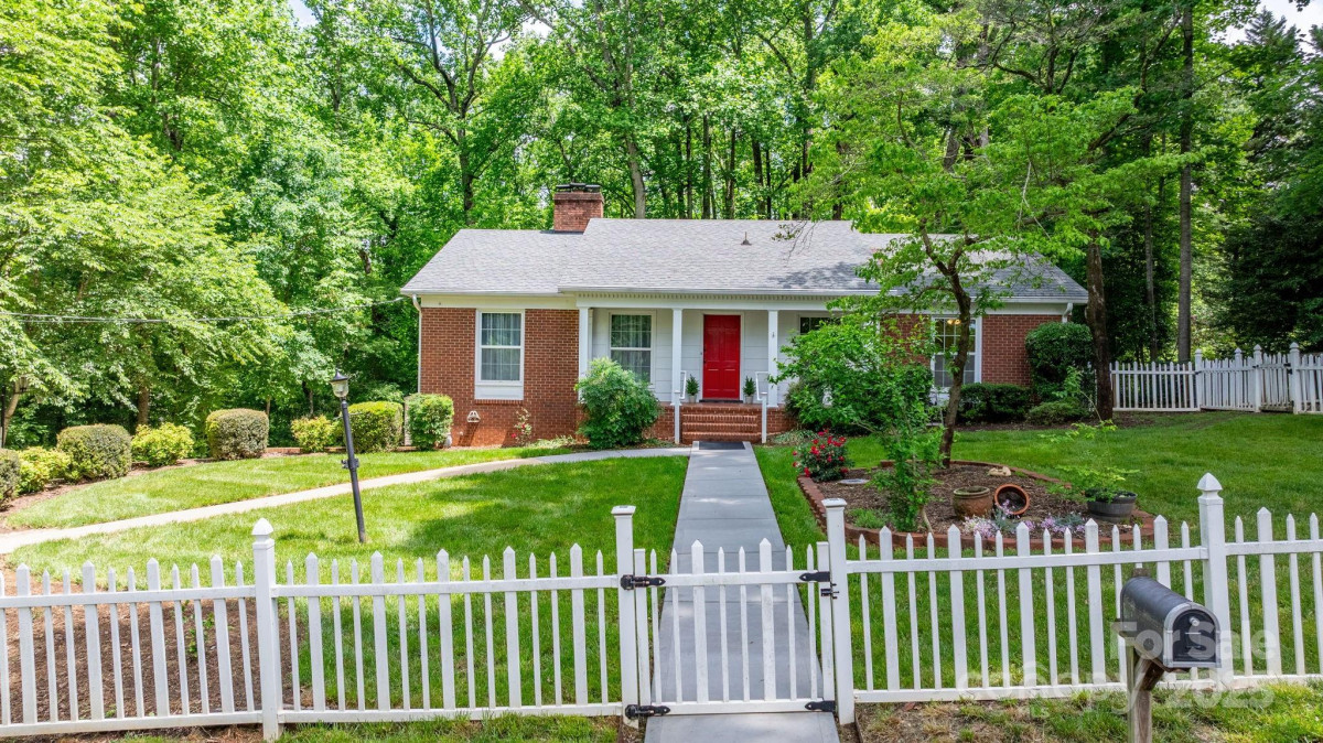 220 Pinehurst Ln Newton, NC 28658
