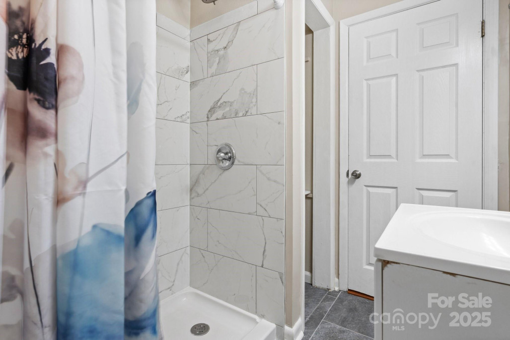 220 Pinehurst Ln Newton, NC 28658