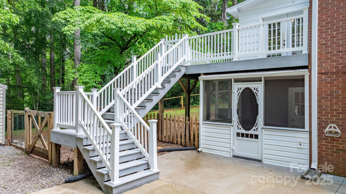 220 Pinehurst Ln Newton, NC 28658