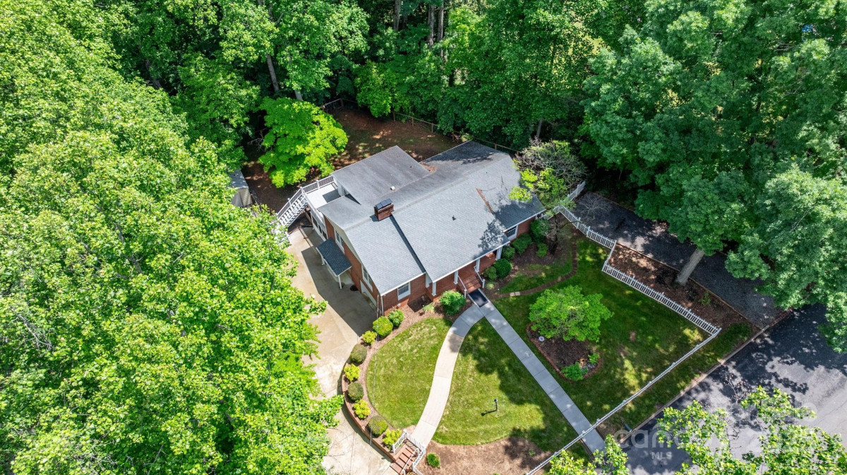 220 Pinehurst Ln Newton, NC 28658