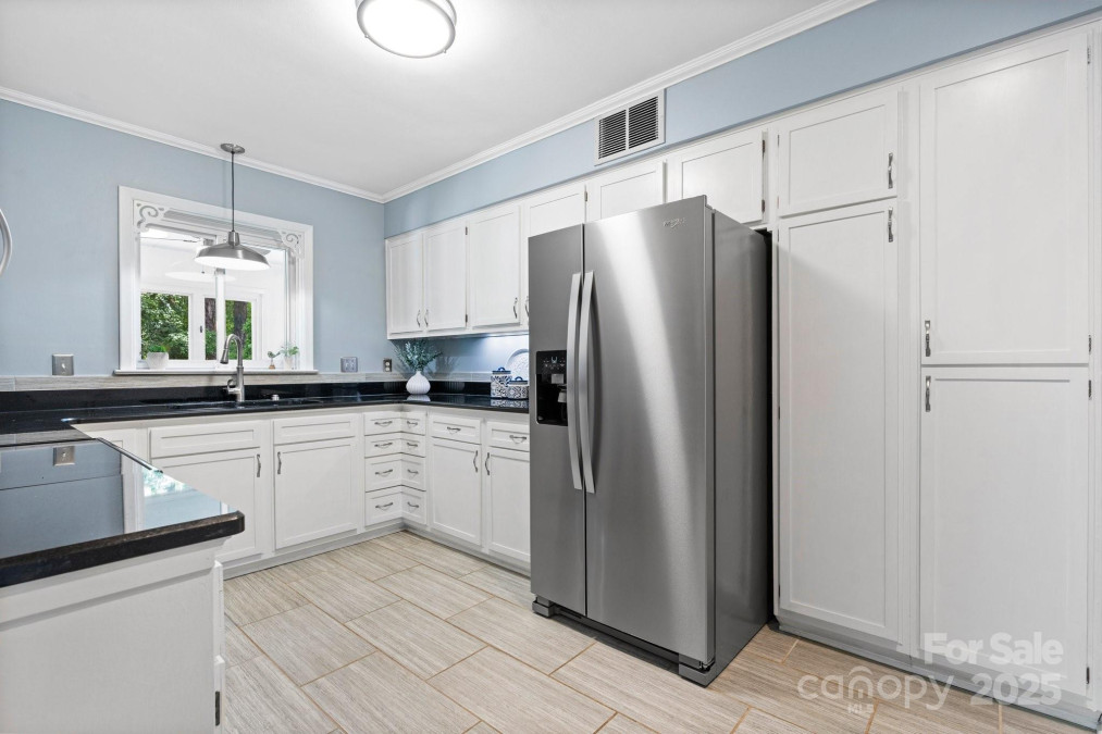 220 Pinehurst Ln Newton, NC 28658