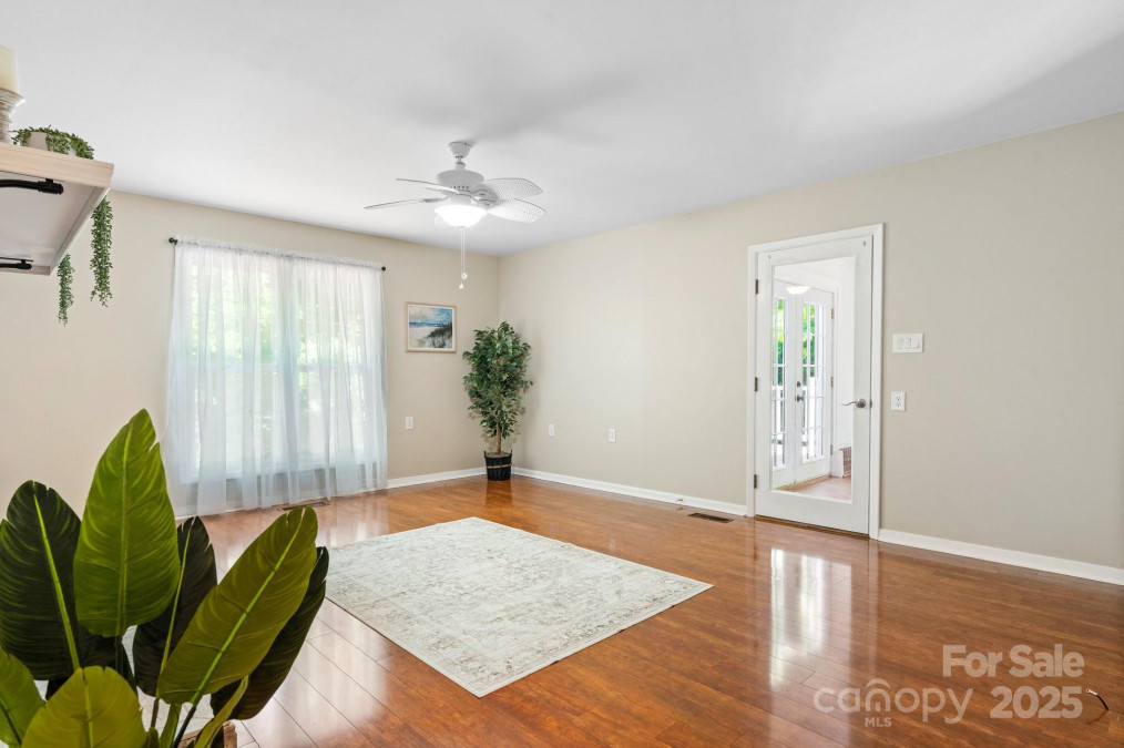 220 Pinehurst Ln Newton, NC 28658