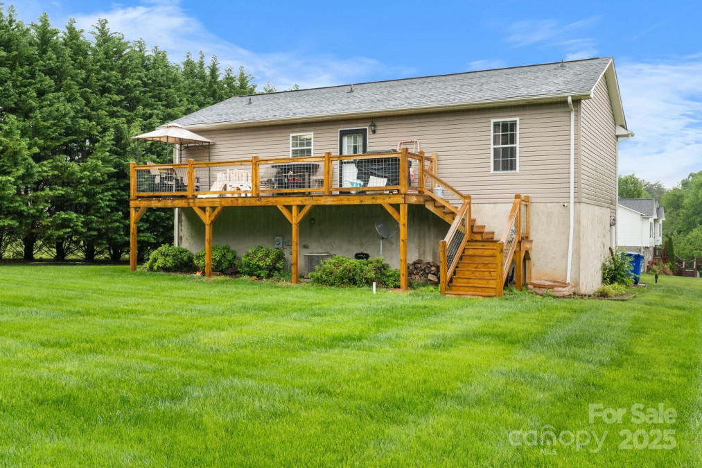 3311 Lilac Ln Hudson, NC 28638