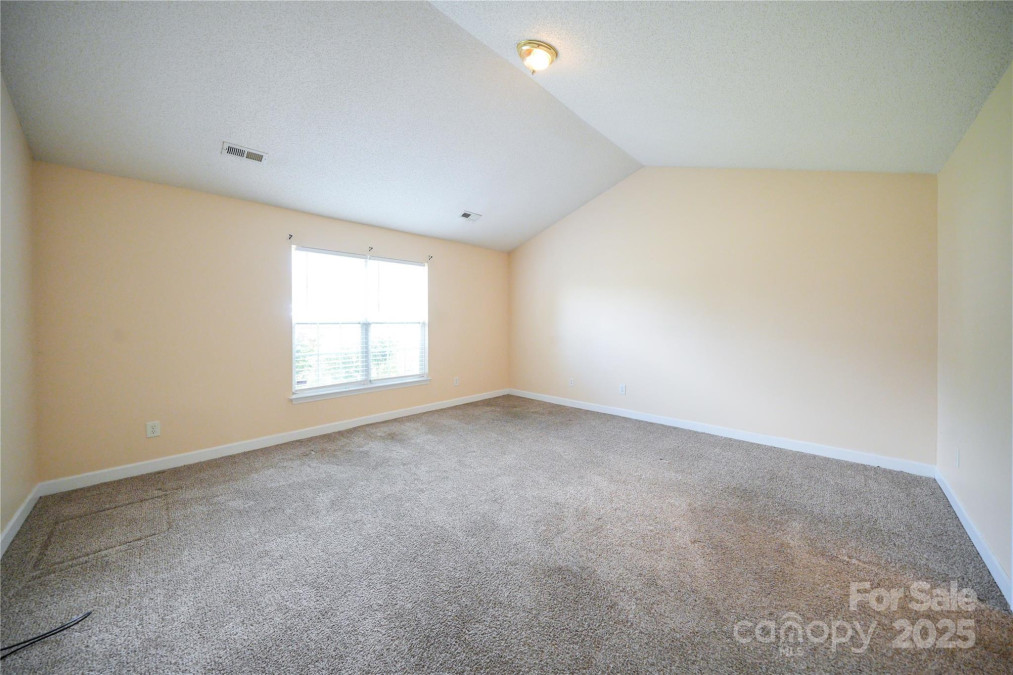 4037 Lakota Ct Charlotte, NC 28269