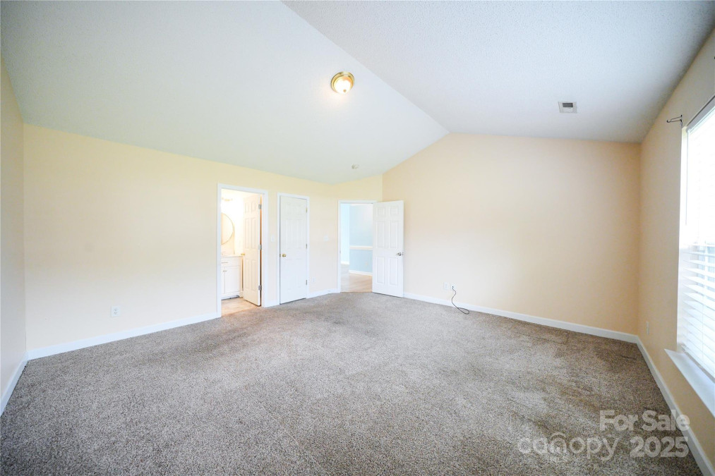 4037 Lakota Ct Charlotte, NC 28269
