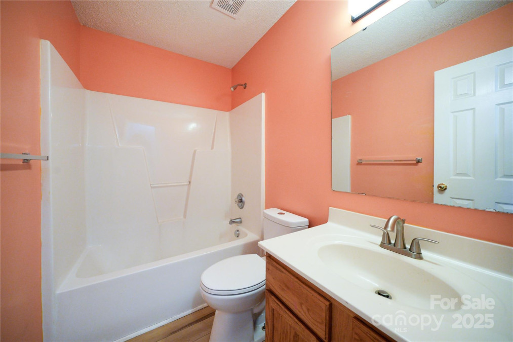 4037 Lakota Ct Charlotte, NC 28269