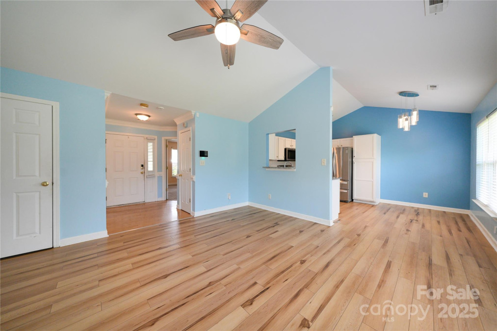4037 Lakota Ct Charlotte, NC 28269
