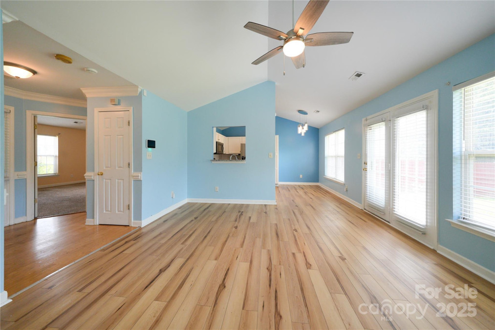 4037 Lakota Ct Charlotte, NC 28269