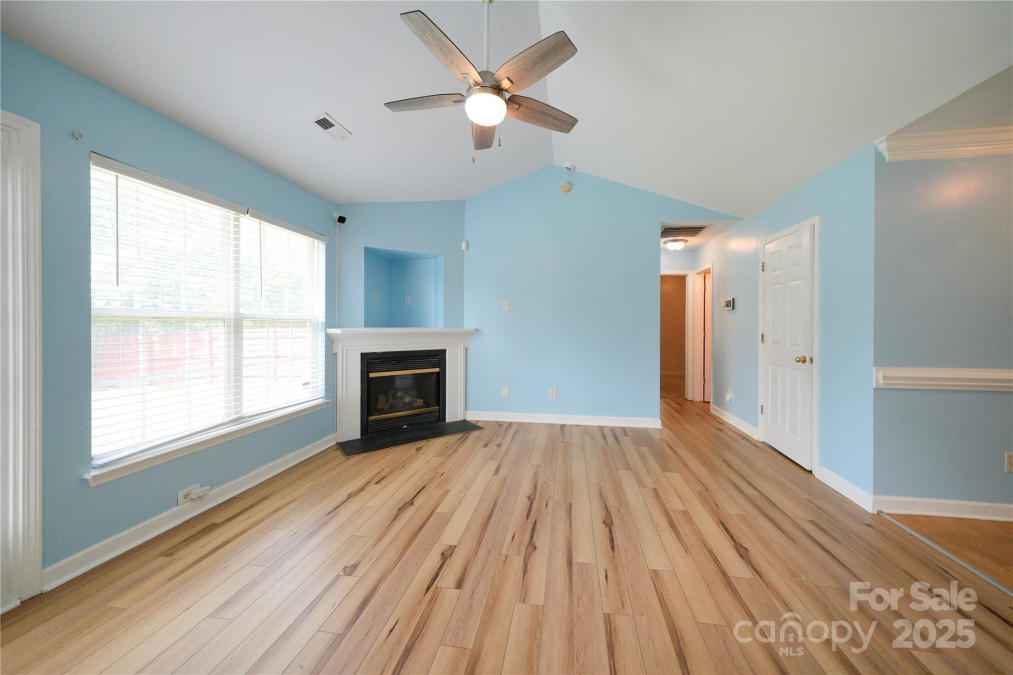 4037 Lakota Ct Charlotte, NC 28269