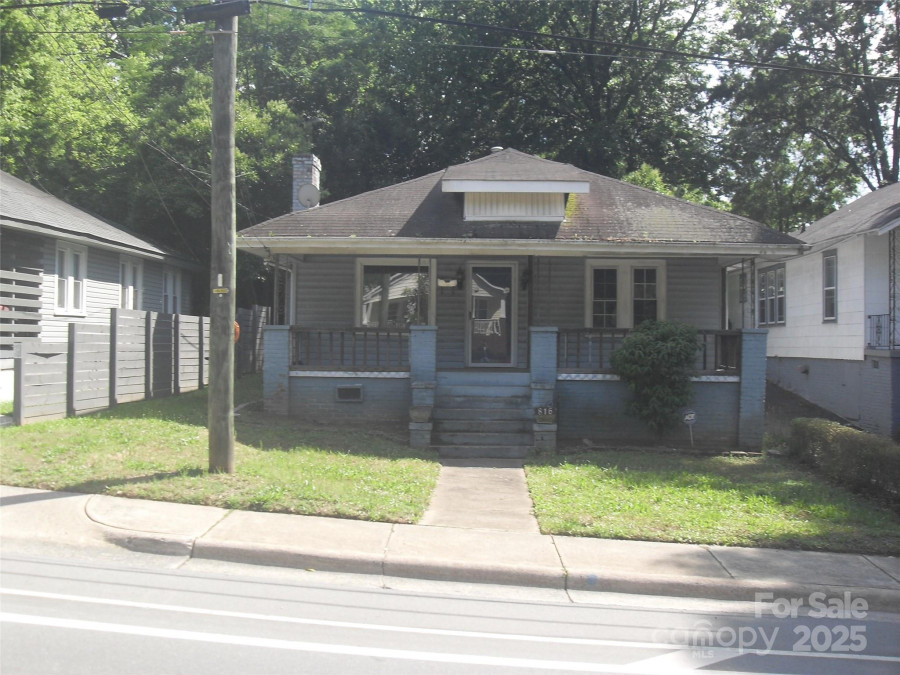 816 Parkwood Ave Charlotte, NC 28205