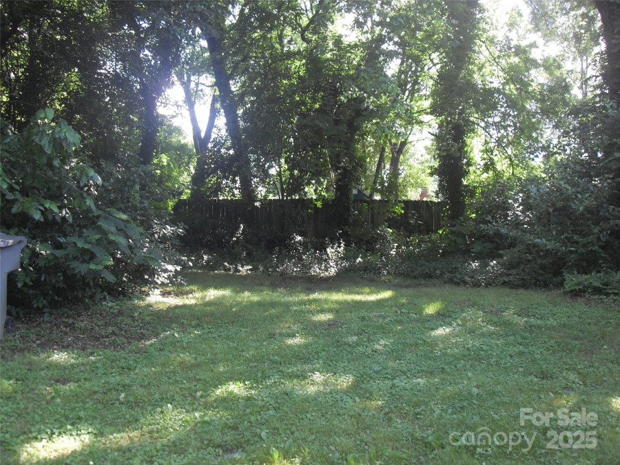 816 Parkwood Ave Charlotte, NC 28205
