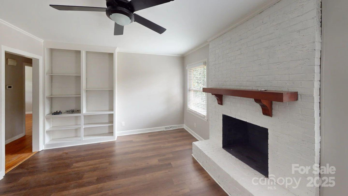 2001 Lakeview Dr Pineville, NC 28134