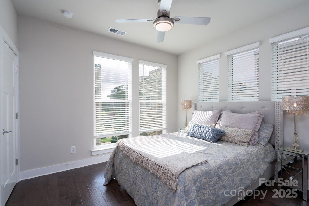 1707 Cannon View Ln Charlotte, NC 28208