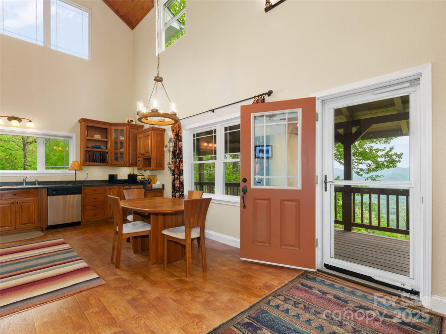 572 Multiflora Way Waynesville, NC 28785