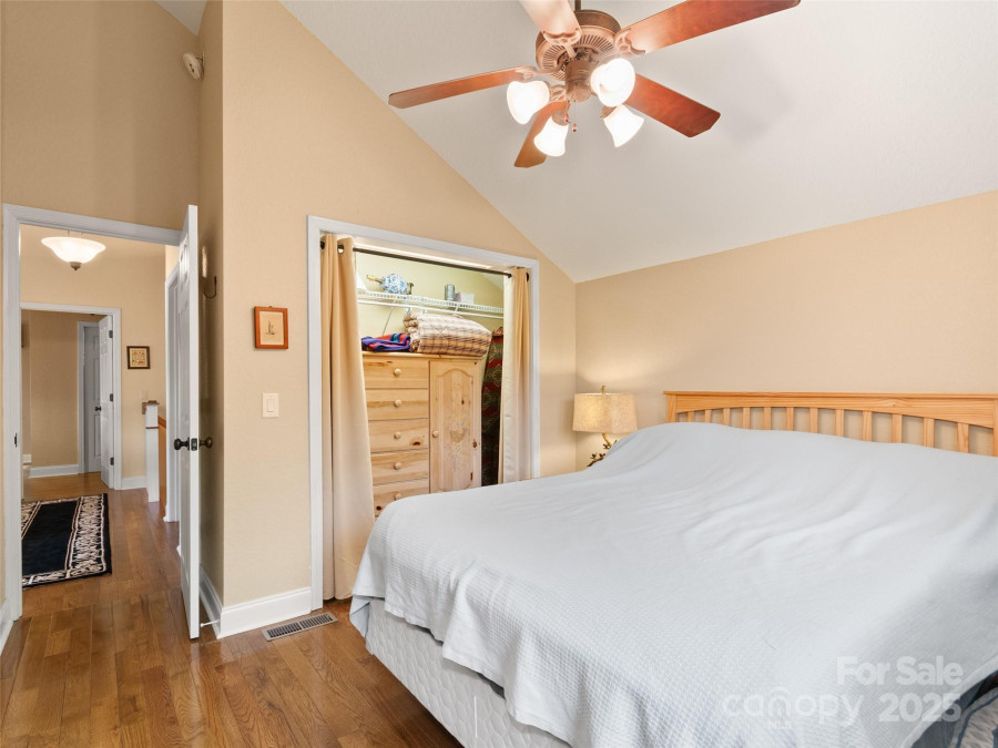 572 Multiflora Way Waynesville, NC 28785