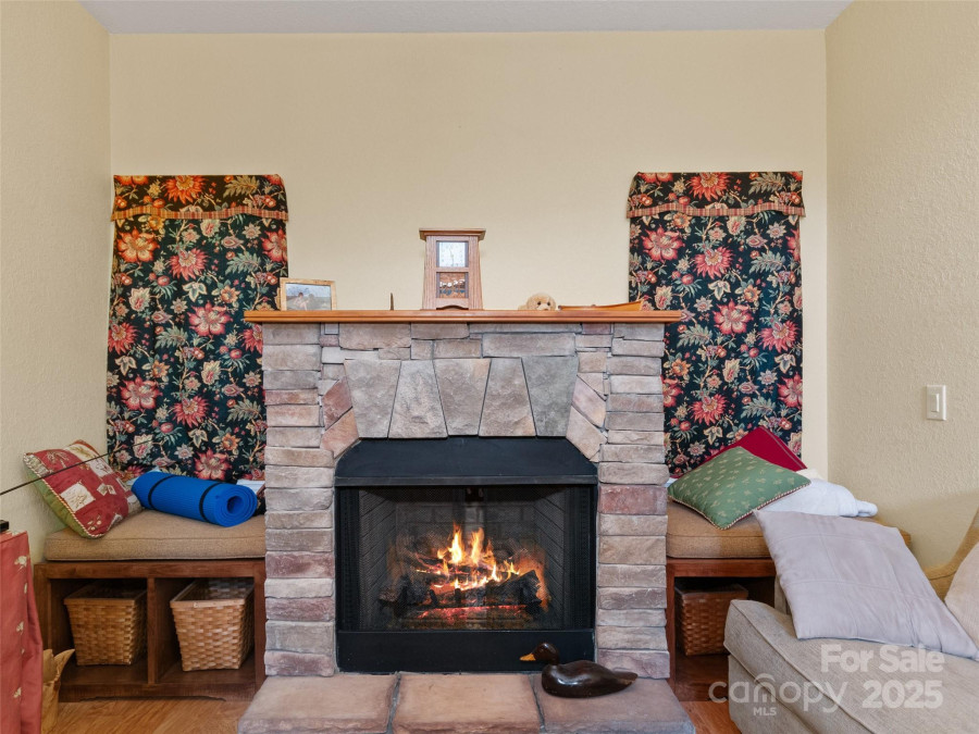 572 Multiflora Way Waynesville, NC 28785